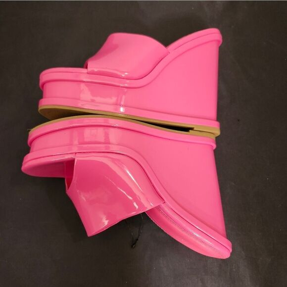 BRAND NEW FOREVER OPEN-TOE PLATFORM BLOCK-HEEL SANDAL - Picture 10 of 16